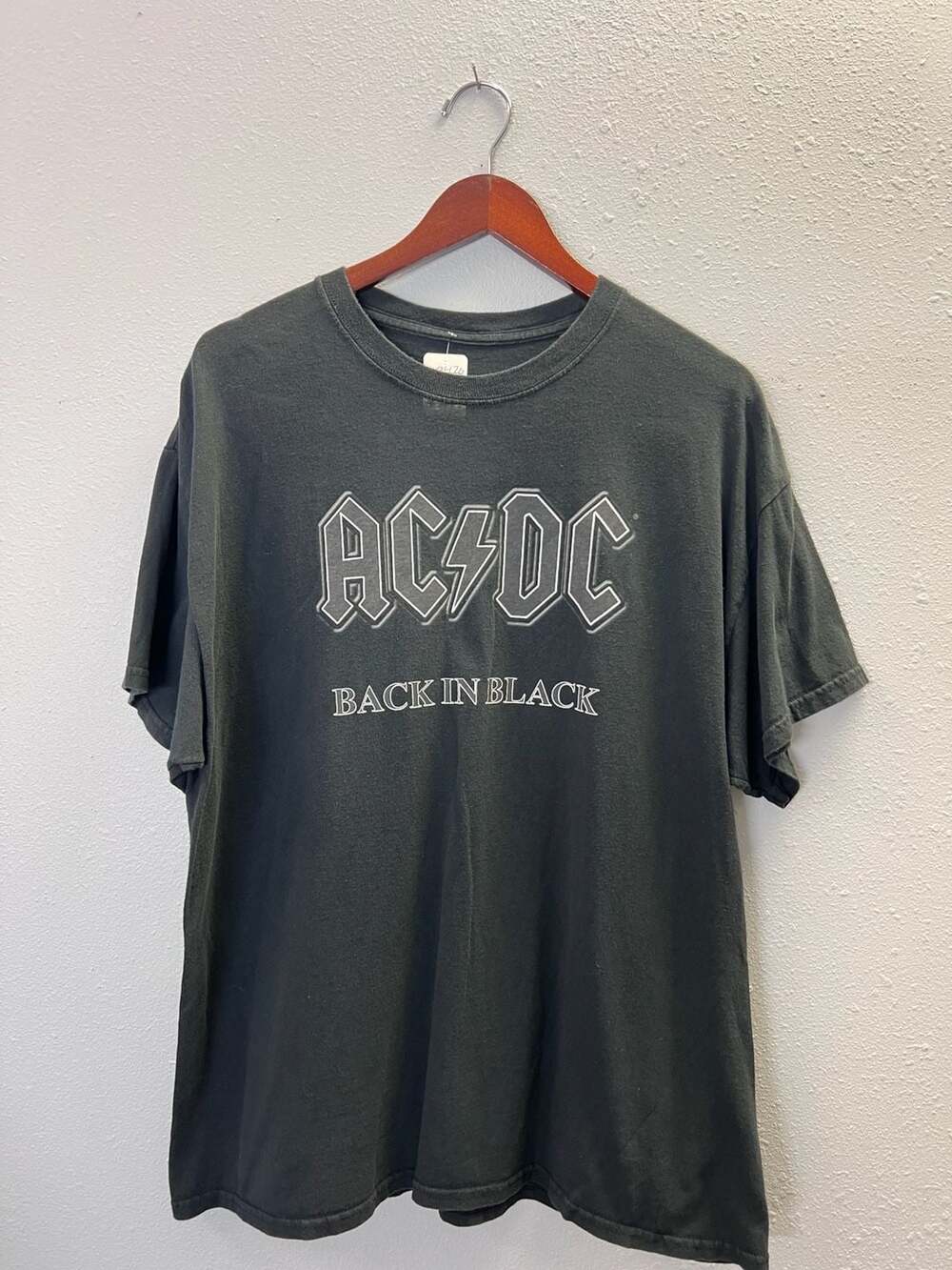 AC/DC Back in Black Outline Band Logo Graphic T-Shirt Large Black 0426